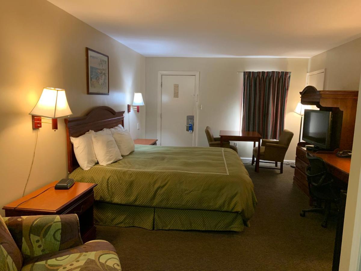 Merrimac Inn & Suites Γουίλιαμσμπεργκ Εξωτερικό φωτογραφία